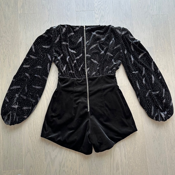 Bronx and Banco Maria Black Velvet Bishop Puffed Sleeve Glitter Plunge Romper M - Picture 3 of 10